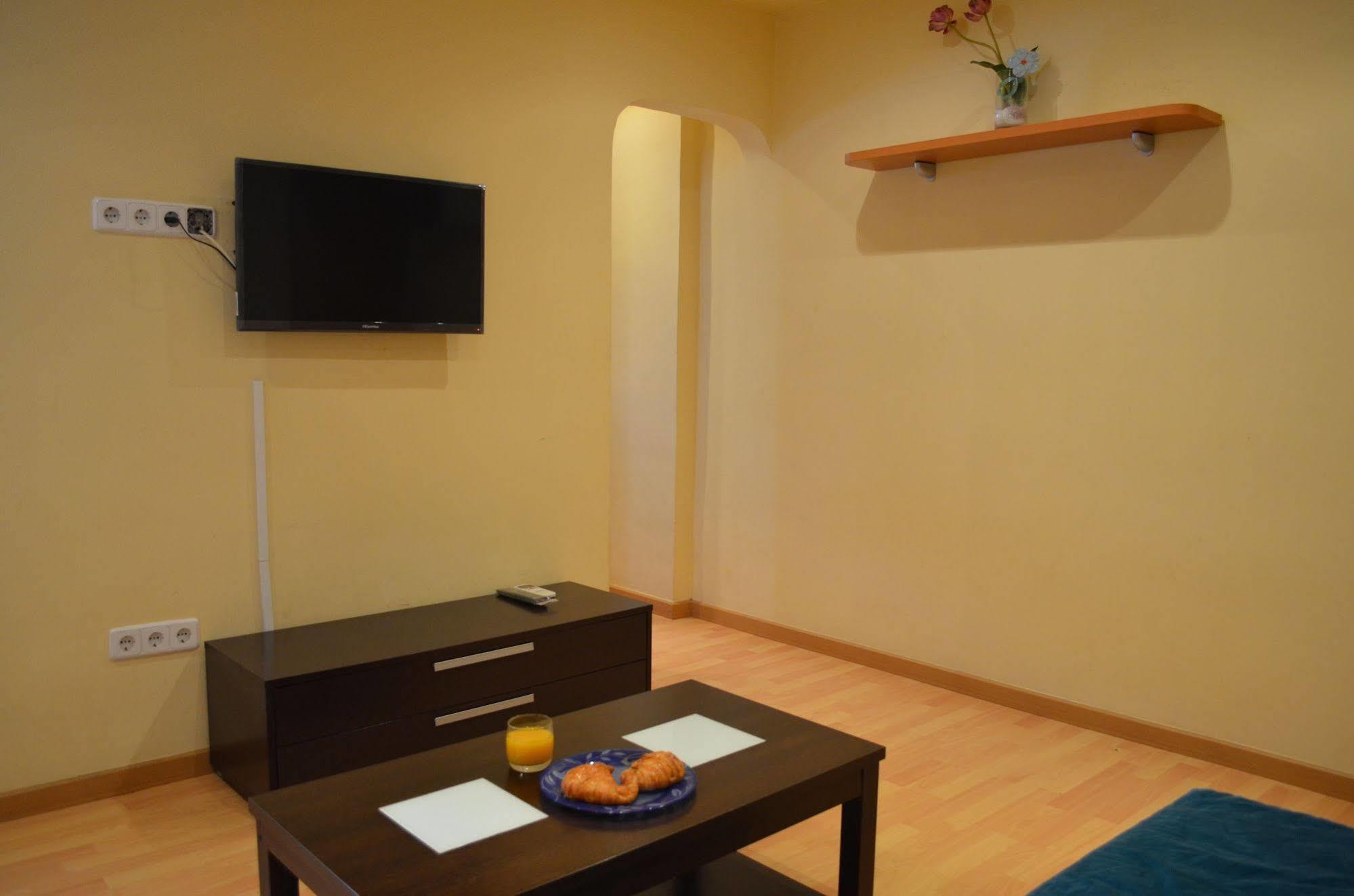 Apartment Bed&Bcn Sant Andreu II Barcelona Exterior photo